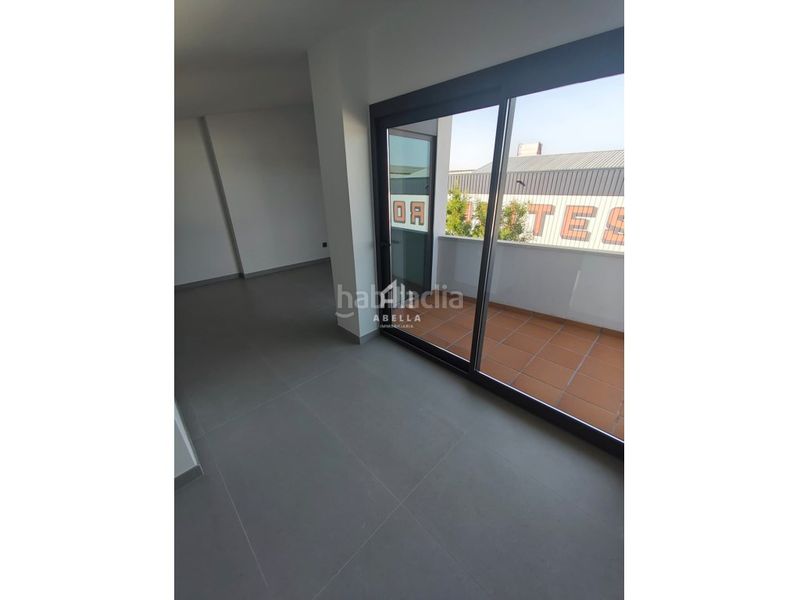 Foto ec5a7fa2-f8c5-403f-a80e-795f0cc64149. Casa adossada amb aparcament a Alcarràs