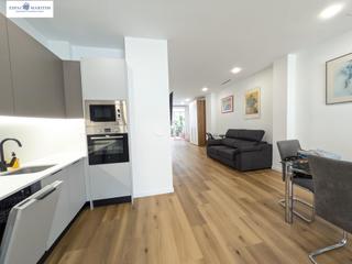 Planta baixa  Calle maestro lope. Vivienda en planta baja de diseño con terraza  junto metro burja