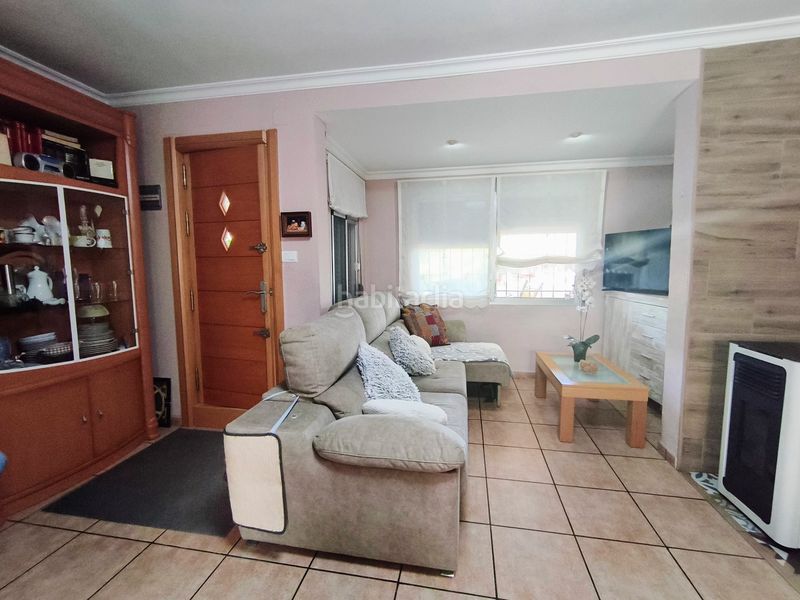 Foto eb780959-26cc-4086-85c6-be24a6cf1b0d. Casa amb aparcament a Vilamarxant