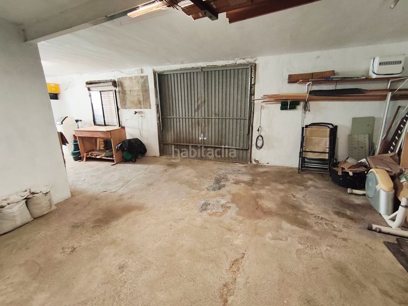 Foto f8da2c4d-e323-4724-81b2-44c3f5305809. Casa amb aparcament a Vilamarxant