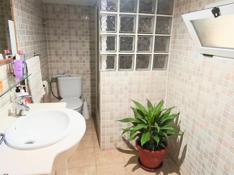 Foto eb94385c-8859-4920-9869-e540b3e024ed. Casa amb aparcament a Vilamarxant