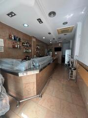 Locale commerciale  Carrer murillo. Se vende bar miami en alcoy por 150.000€