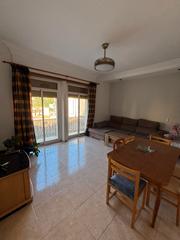 Appartement  Carrer indústria. Se vende piso en el centro con 5 habitaciones por 133.000€