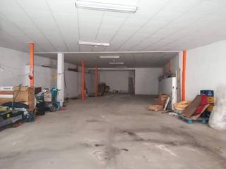 Locale commerciale in Batoi