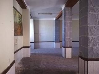 Locale commerciale in Batoi