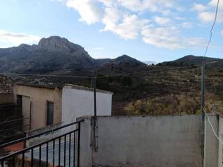 Chalet en Beniarrés. Venta de villa en beniarrés