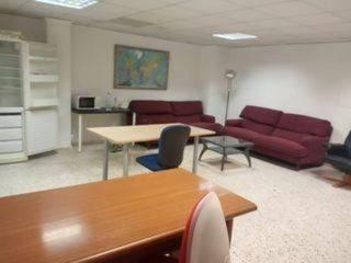 Business premise in Centre-Zona Alta