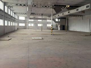 Fabrikhalle in Zona Nord
