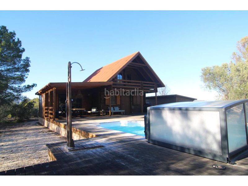 Foto 6736bf7a-ddea-4b20-b0f1-8c48344ec6c2. Casa amb piscina a Penàguila