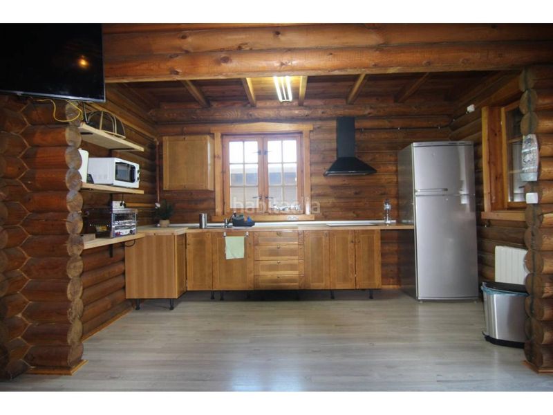 Foto bed0f1f9-4406-4424-bdc9-27ef52170c97. Casa amb piscina a Penàguila