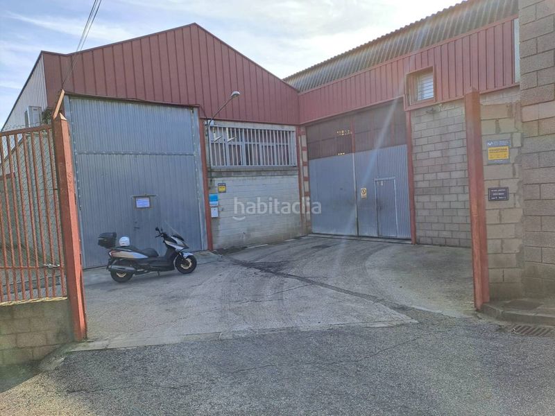 Foto 39acf887-ac35-4e0f-a120-6c50a09950e0. Nau industrial a Zona Nord Alcoi