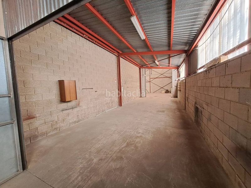 Foto be402c6c-7246-48d9-b4da-a03ba5927482. Nau industrial a Zona Nord Alcoi