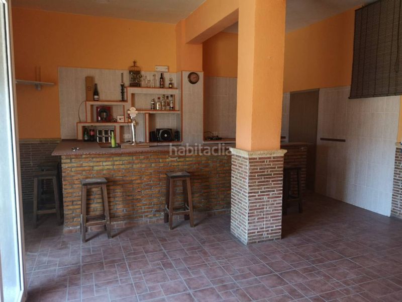 Foto b2c615f3-d938-421f-96e1-637c670fccea. Local comercial a Zona Nord Alcoi
