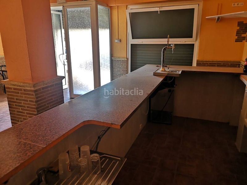 Foto f3de2c1f-6331-4f82-9b5a-e4bed8777829. Local comercial a Zona Nord Alcoi