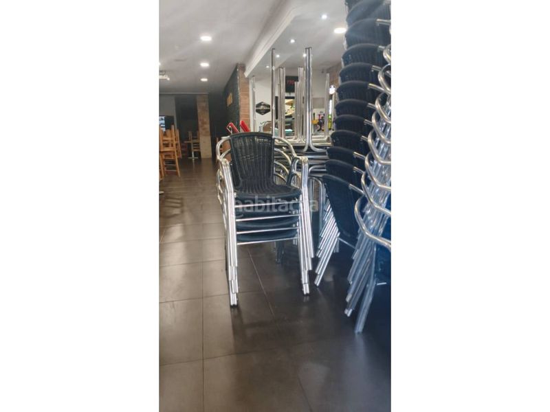 Foto 8d8d9196-49fd-4ebd-b687-cdae995a5192. Local comercial a Zona Nord Alcoi
