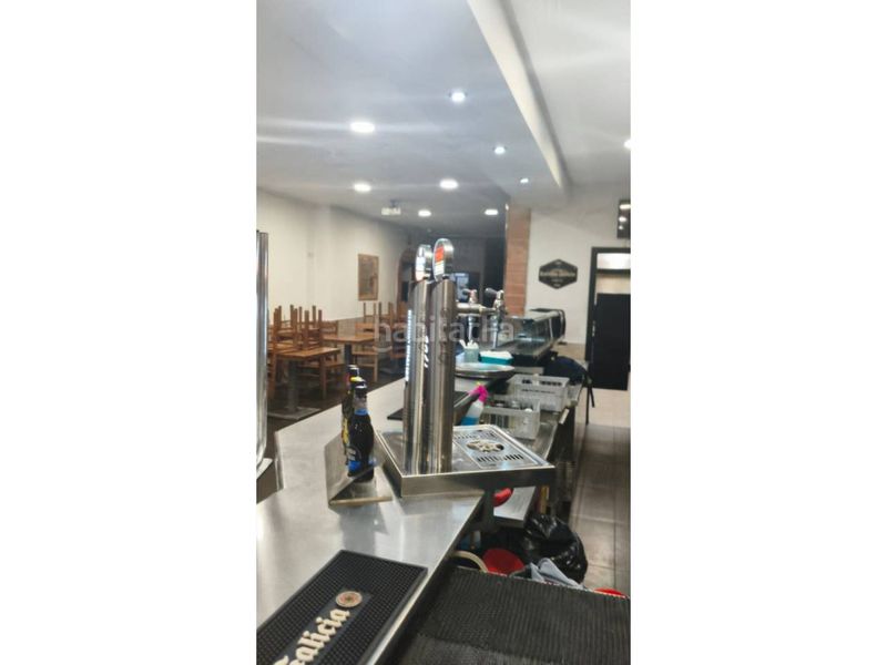 Foto b8119d59-2345-46c9-b63e-ed02bf0f5b30. Local comercial a Zona Nord Alcoi