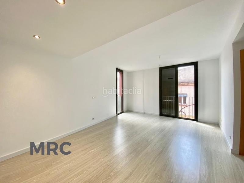 Foto bf7050d8-422b-49f9-b3de-f5ce15b0b00d. Casa adossada amb calefacció aparcament a Eixample Sant Feliu de Guíxols