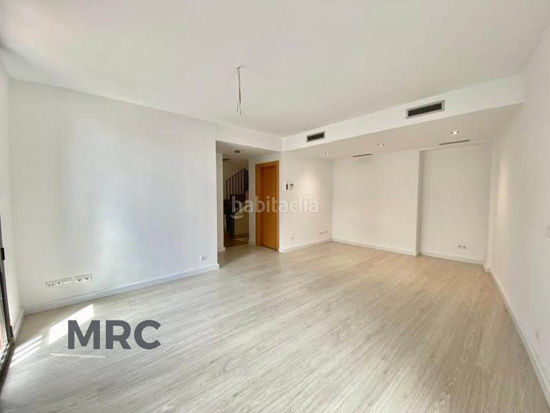 Foto d439173d-514b-4e32-b3e1-54e67f941655. Casa adossada amb calefacció aparcament a Eixample Sant Feliu de Guíxols