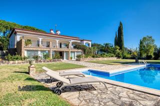 Chalet  Pedralta (disseminat afores, 62). Chalet zona pedralta. sant feliu de guxols