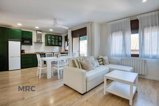 Pis  Girona. Precioso apartamento reformado en el centro. sant feliu de guíxo