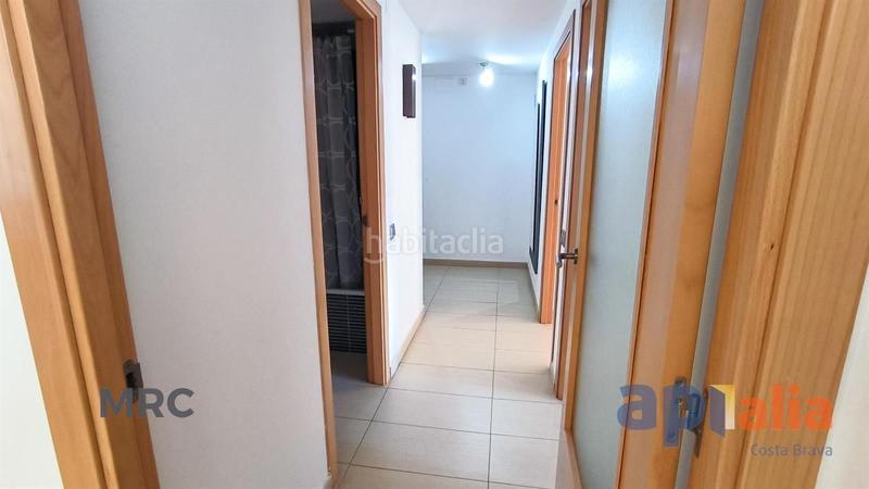 Foto 01754386-fd71-4eda-ad61-40543f3ea20a. Piso apartamento con piscina y parking en el centro. en Palamós