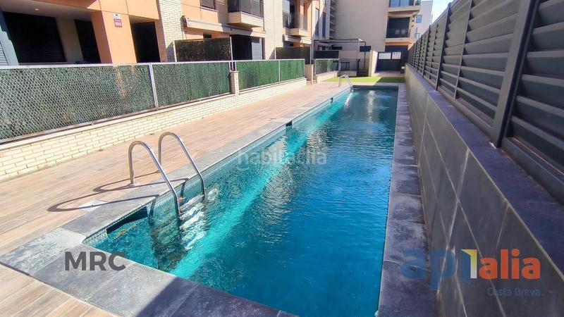 Foto 0d531465-f7ad-48a7-a4a1-e2e9d2d1682a. Piso apartamento con piscina y parking en el centro. en Palamós