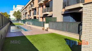 Pis  President macià. Apartamento con piscina y parking en el centro. palamós