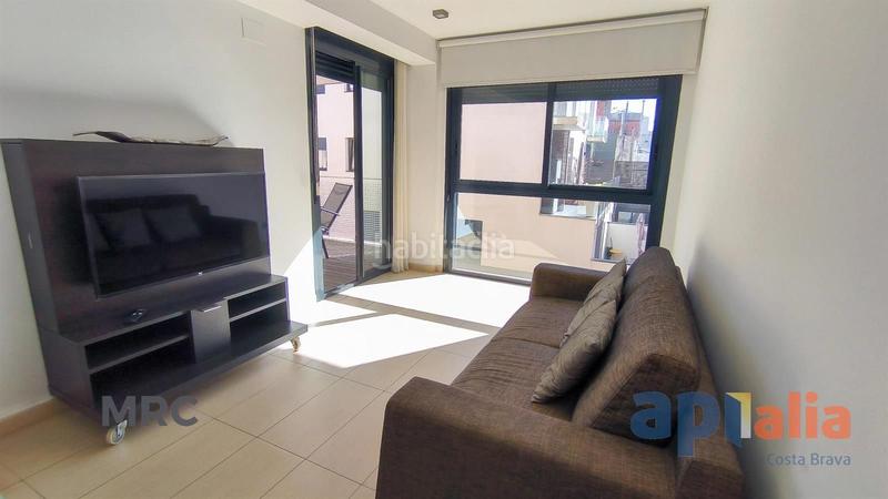 Foto 9a532a94-e3ba-4aaa-a6d7-2376af5c99d7. Piso apartamento con piscina y parking en el centro. en Palamós