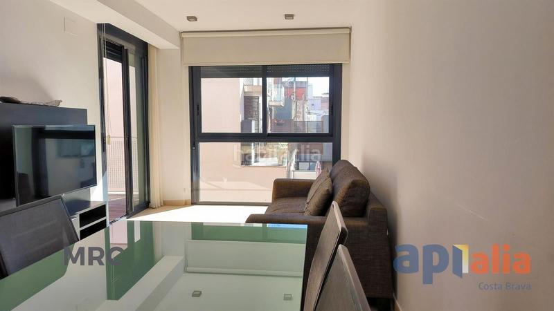 Foto b07f6b99-a1dc-4bd2-9910-a5395681c9c4. Piso apartamento con piscina y parking en el centro. en Palamós