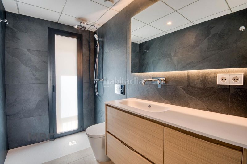 Foto 0e54b501-bc3a-4218-84c1-68942855119e. Piso promoción edificio aura 1º linia de mar . lescala en Escala (L´)
