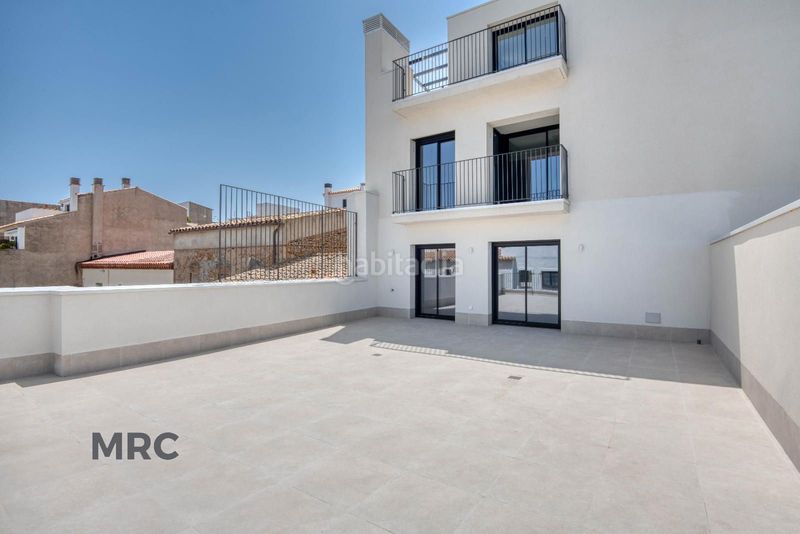 Foto 9274ac0e-1f5b-41c0-8536-eee01a19f97e. Piso promoción edificio aura 1º linia de mar . lescala en Escala (L´)