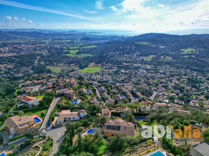 Foto 396e0889-e584-40ef-a8bb-89139e60547a. Xalet a basilea 1 a Cabanyes-Mas Ambrós-Mas Pallí Calonge