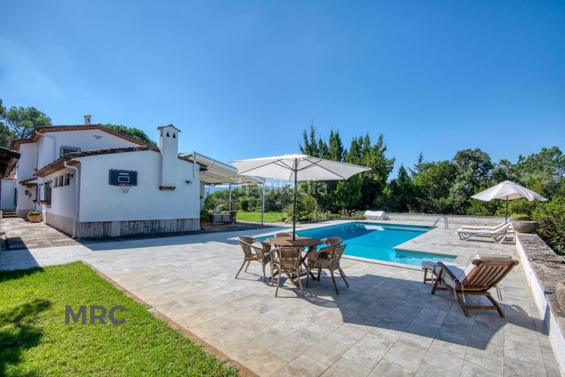 Foto 21ad03e9-b9fe-4352-adb0-e8dc3d9f51d8. Xalet amb calefacció aparcament piscina a Urbanitzacions del Nord Santa Cristina d´Aro