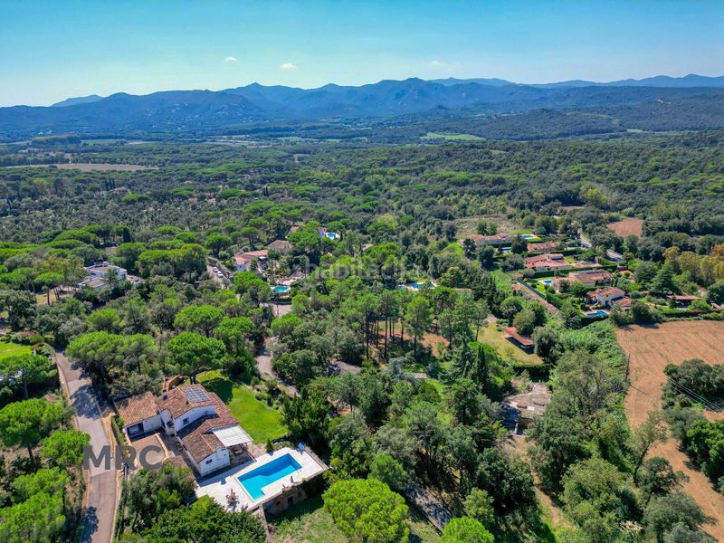 Foto d7f6cfcc-07c2-45d5-b9f7-1f48d0cc4e2b. Xalet amb calefacció aparcament piscina a Urbanitzacions del Nord Santa Cristina d´Aro