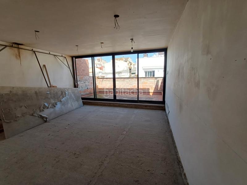 Foto 9a2188a8-2f3e-41c4-96a8-5611cc27a9a3. Reihenhaus mit parking pool in Centre Blanes