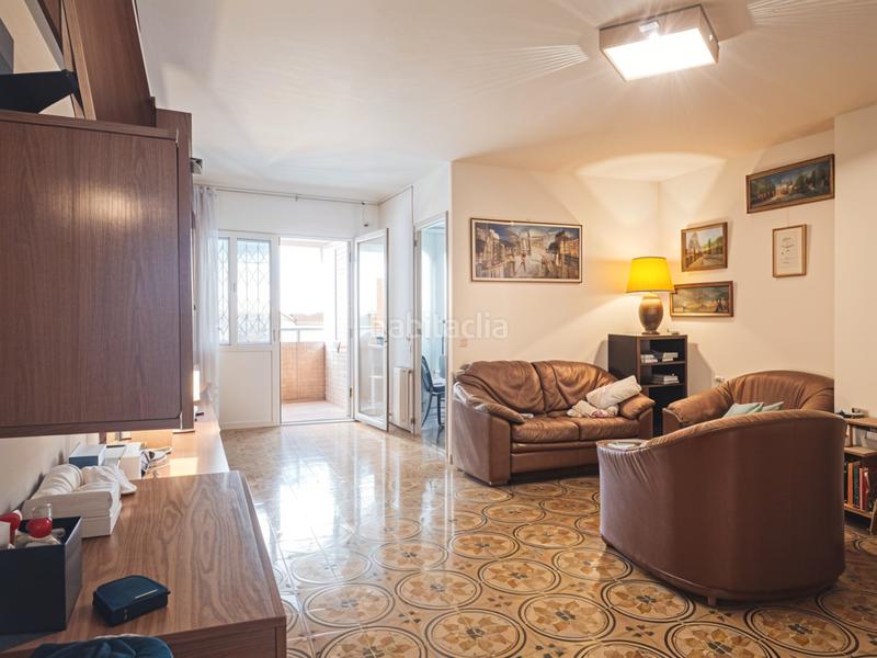 Foto acd48b13-6c74-41e5-a0c2-f2c25e94c120. Piso Can Vidalet, en Can Vidalet Esplugues de Llobregat