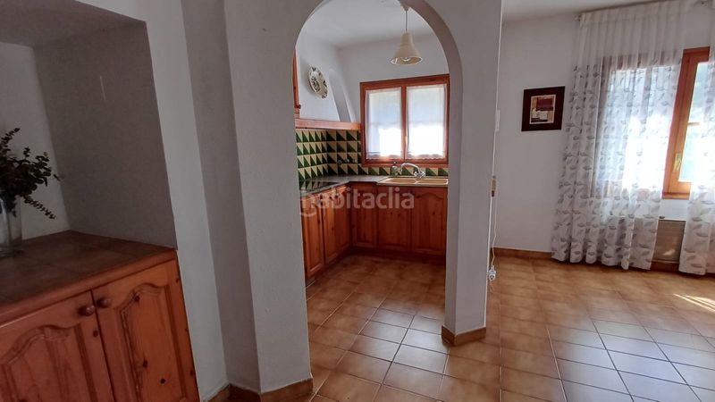 Foto f93ba56d-516e-4051-8941-79aa93dedc44. Casa adossada amb aparcament a Roda de Barà