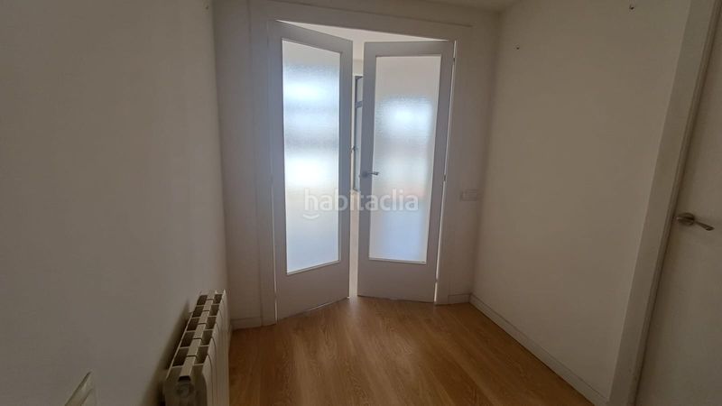 Foto f412ff7e-2548-4891-bc85-512f4e205e5c. Piso en Putget - Farró Barcelona