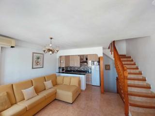 Casa adossada a Avenida suiza 63. Playa a 300 m, muy buena, 99 m construidos, 3 dormitorios, 2 bañ