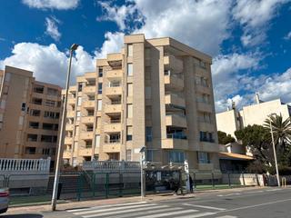 Appartement  Avenida doctor mariano ruiz canovas. A pie de la playa,95 m2,salon con balcon y 3 dormitorios con vis