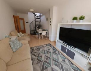 Àtic a Avenida de daya nueva 5. Atico 2 habitaciones 2  baños:  construidos: 75m2 cocina,  armar