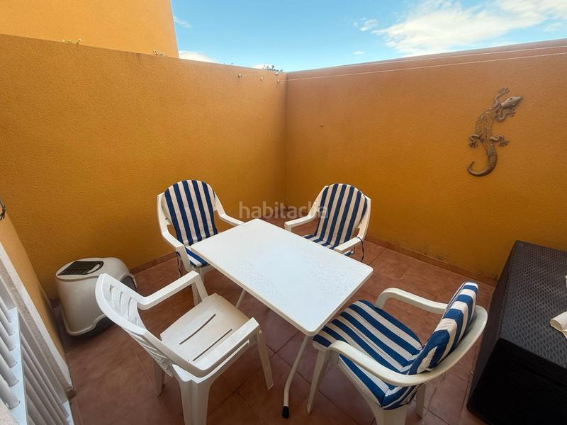 Foto 89404a49-c56a-4d75-a618-a0265184da2c. Apartamento en avenida de almoradí 58 amplio salón con balcón , cocina moderna, 2 dormitorios, 2 baños, piscina,parking en Daya Nueva