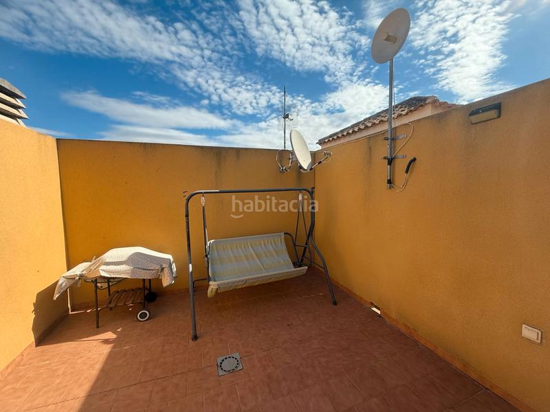 Foto bac7bb30-495e-4f4e-ace0-fc082540796c. Apartamento en avenida de almoradí 58 amplio salón con balcón , cocina moderna, 2 dormitorios, 2 baños, piscina,parking en Daya Nueva
