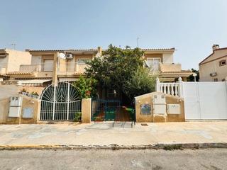 Duplex in Calle avellaneda 2. 3 dormitorios - 2 baños 85 m2 construidos 2 terrazas y patio tra