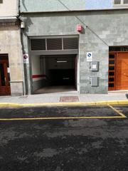 Location Parking voiture à Calle alemania 71. Plazas de garaje en alquiler