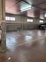 Parking voiture à Bases de Manresa - Carretera de Santpedor. Boxplaza de garaje en venta en manresa