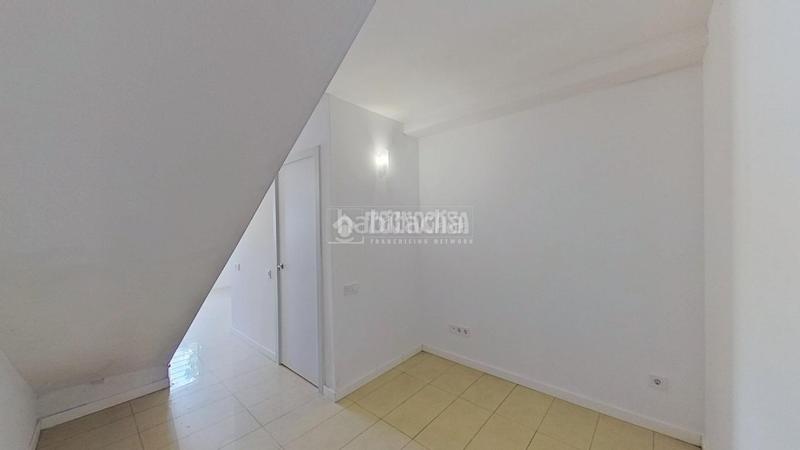 Foto 2458f20c-435e-4358-83c6-32ca314c4dfa. Piso  en venta en bases de Manresa - carretera de santpedor Manresa