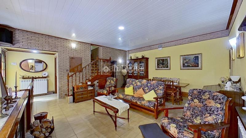 Foto 48e87a21-dfc9-4219-a841-418bdaca3997. Casa amb calefacció aparcament a Castellnou de Bages