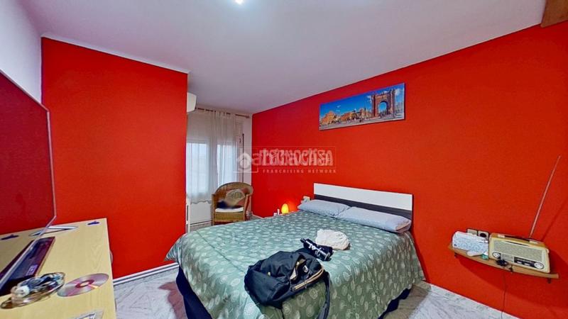 Foto 063cddec-6236-4e74-9a82-96e4614b7bc5. Piso  en venta en Plaça Catalunya Manresa