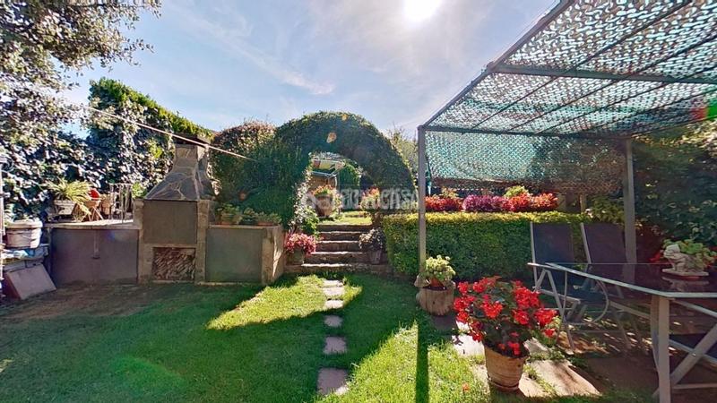 Foto c27de6ea-d38b-4a91-bfcc-dac9720db535. Casa amb aparcament piscina a Calders